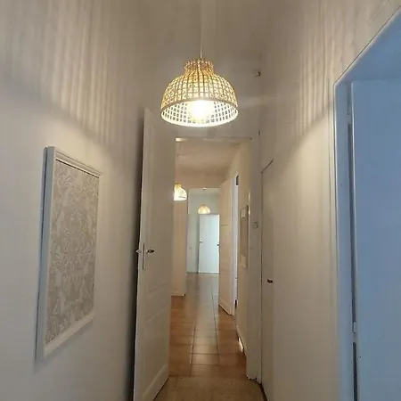 بيت للعطل Big House On Barcelona S Border لوسبيتاليت دي يوبريغات